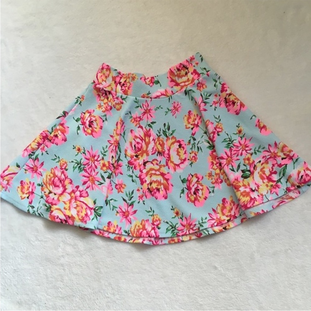 MAJOR IN SEARCH OF CHARLOTTE RUSSE SKATER SKIRT